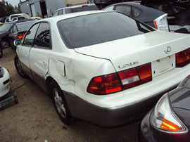 1998 LEXUS ES300, 3.0L AUTO, COLOR WHITE, STK Z15848